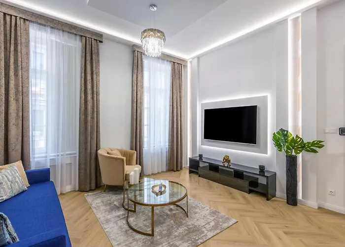 Luxurious Bajcsy Residence Next To The Basilica