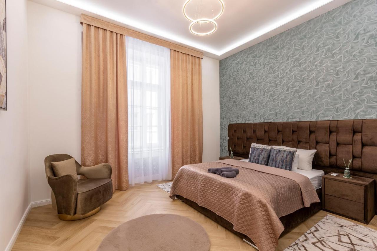 Apartamento Luxurious Bajcsy Next To The Basilica